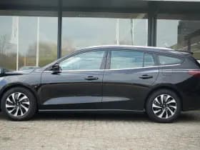 Ford FOCUS Wagon 1.0 EcoBoost Hybrid Titanium thumbnail 3