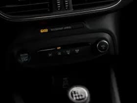 Ford FOCUS Wagon 1.0 EcoBoost Hybrid Titanium thumbnail 36