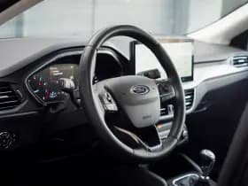 Ford FOCUS Wagon 1.0 EcoBoost Hybrid Titanium thumbnail 6