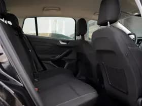 Ford FOCUS Wagon 1.0 EcoBoost Hybrid Titanium thumbnail 8