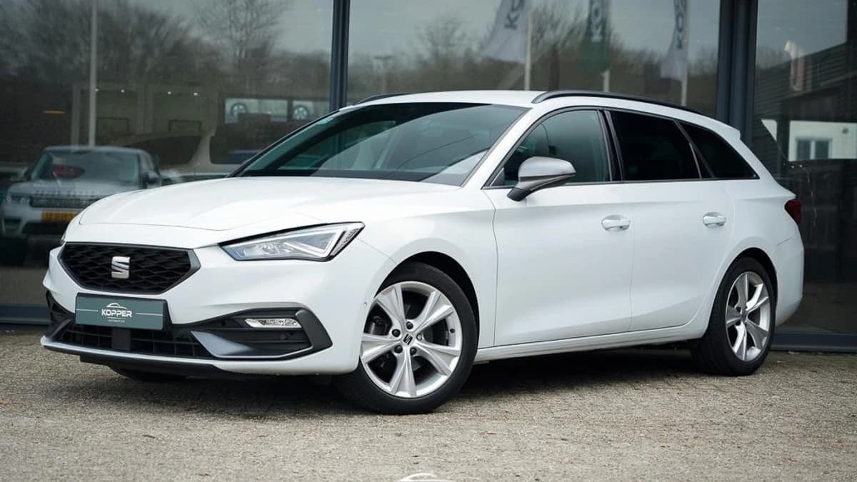 SEAT Leon Sportstourer 1.5 eTSI FR — foto 1