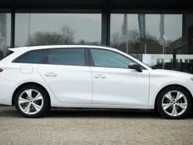 SEAT Leon Sportstourer 1.5 eTSI FR thumbnail 13