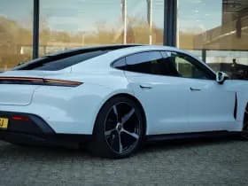 Porsche Taycan Performance 84 kWh thumbnail 4