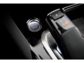 Peugeot 3008 1.6 HYbrid4 300 GT thumbnail 31