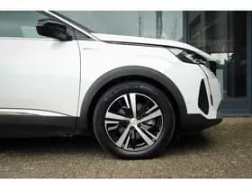 Peugeot 3008 1.6 HYbrid4 300 GT thumbnail 11