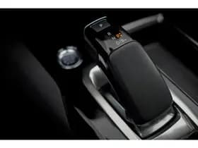 Peugeot 3008 1.6 HYbrid4 300 GT thumbnail 16