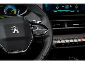 Peugeot 3008 1.6 HYbrid4 300 GT thumbnail 51