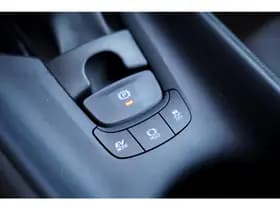 Toyota C-HR thumbnail 32