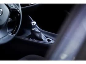 Toyota C-HR thumbnail 33