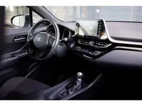 Toyota C-HR thumbnail 35
