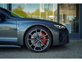 Audi e-tron GT thumbnail 11