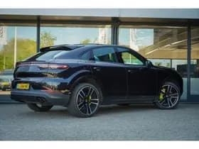 Porsche Cayenne thumbnail 4