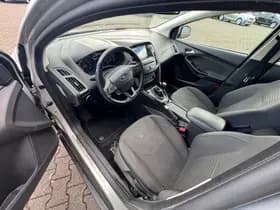 Ford Focus thumbnail 10