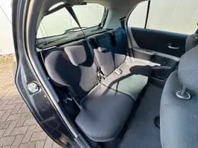 Toyota Yaris thumbnail 19