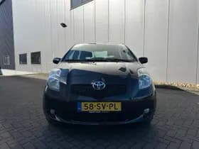 Toyota Yaris thumbnail 5