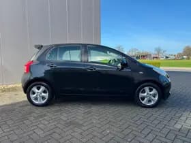 Toyota Yaris thumbnail 6