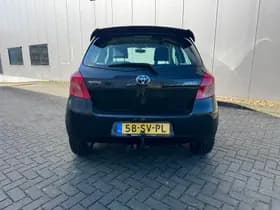 Toyota Yaris thumbnail 7