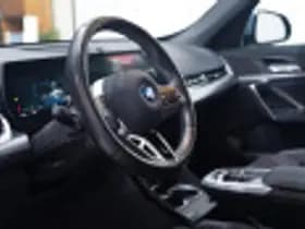 BMW iX1 thumbnail 92