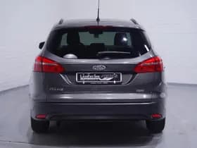 Ford Focus thumbnail 9