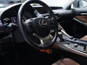 Lexus IS thumbnail 129