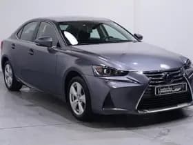 Lexus IS thumbnail 4