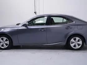Lexus IS thumbnail 5