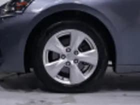 Lexus IS thumbnail 55