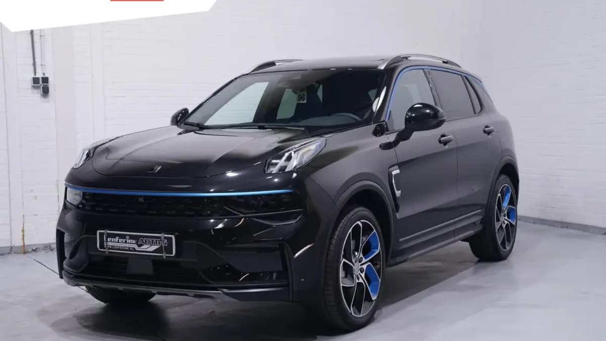 Lynk & Co 01 — foto 1