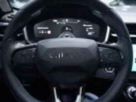 Lynk & Co 01 thumbnail 70