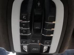 Porsche Macan thumbnail 35