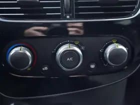 Renault Clio thumbnail 30