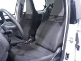 Volkswagen Up thumbnail 59