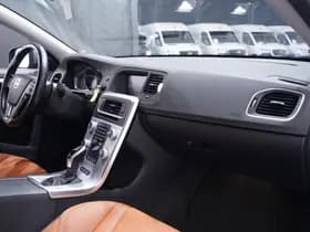 Volvo V60 thumbnail 37