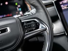 Jeep Grand Cherokee thumbnail 42