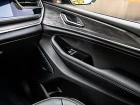 Jeep Grand Cherokee thumbnail 48