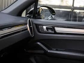 Porsche Cayenne thumbnail 49