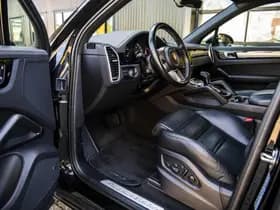 Porsche Cayenne thumbnail 6