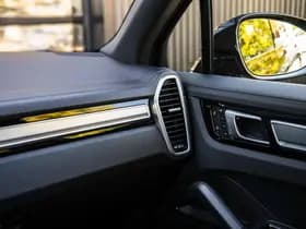 Porsche Cayenne thumbnail 52