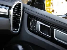 Porsche Cayenne thumbnail 55