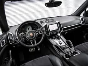 Porsche Cayenne thumbnail 4