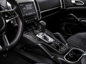 Porsche Cayenne thumbnail 36