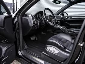 Porsche Cayenne thumbnail 5