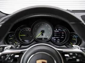 Porsche Cayenne thumbnail 42