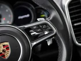 Porsche Cayenne thumbnail 44