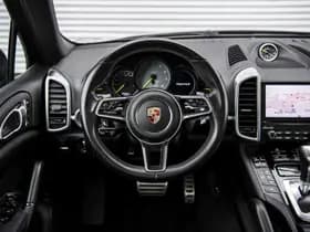 Porsche Cayenne thumbnail 8