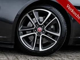 Jaguar F-Type thumbnail 25