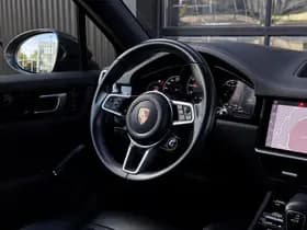 Porsche Cayenne thumbnail 30
