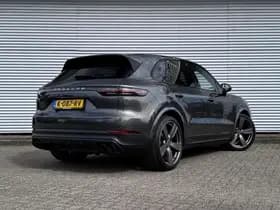Porsche Cayenne thumbnail 4