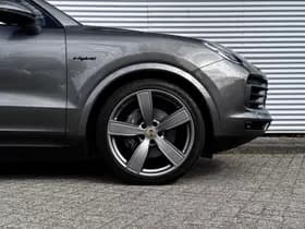 Porsche Cayenne thumbnail 31