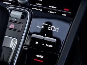 Porsche Cayenne thumbnail 38